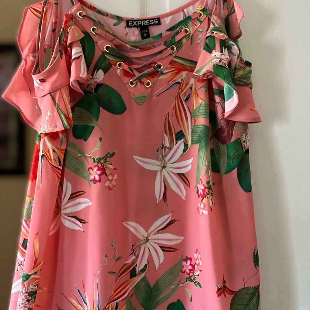 Perfect blouse for summer!!